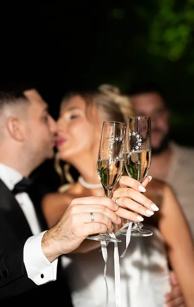 Par nazdravlja tokom svečanosti – emotivan slavski trenutak – Fotograf Mihajlo – Niš