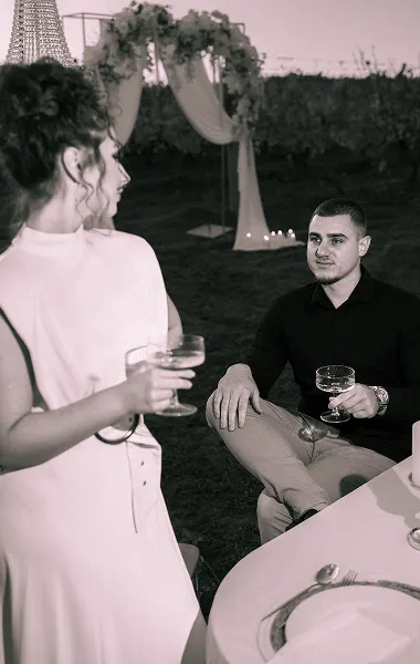 Porodični mini portret u svetloružičastim tonovima – nežna lifestyle fotografija – Fotograf Mihajlo - Leskovac