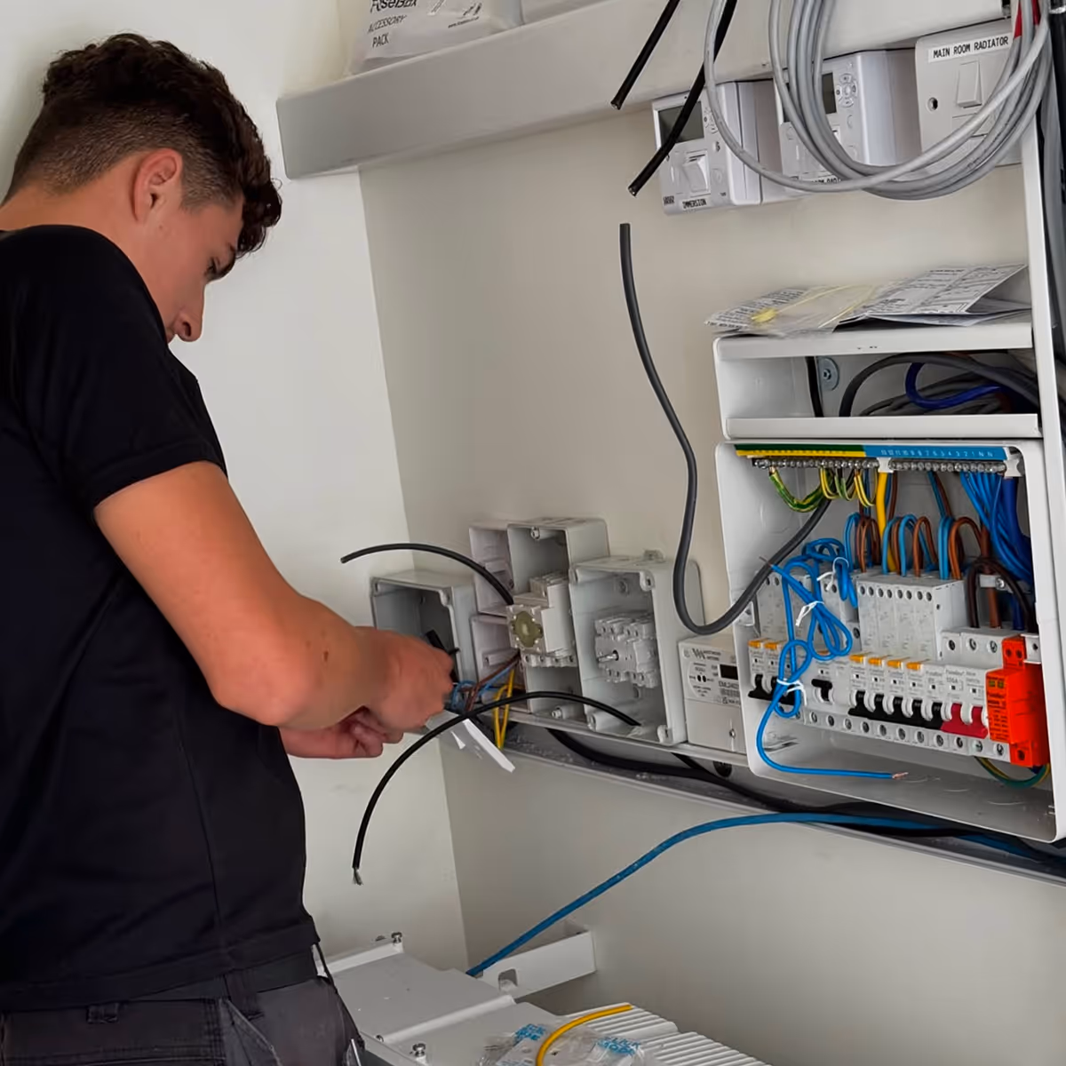 Electrician in Bourn