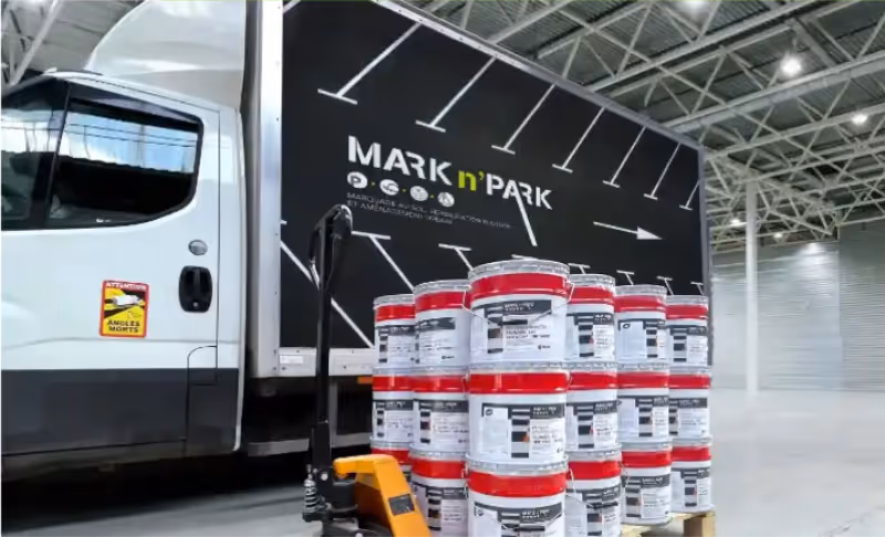 Panneau de signalisation posé par Mark n Park