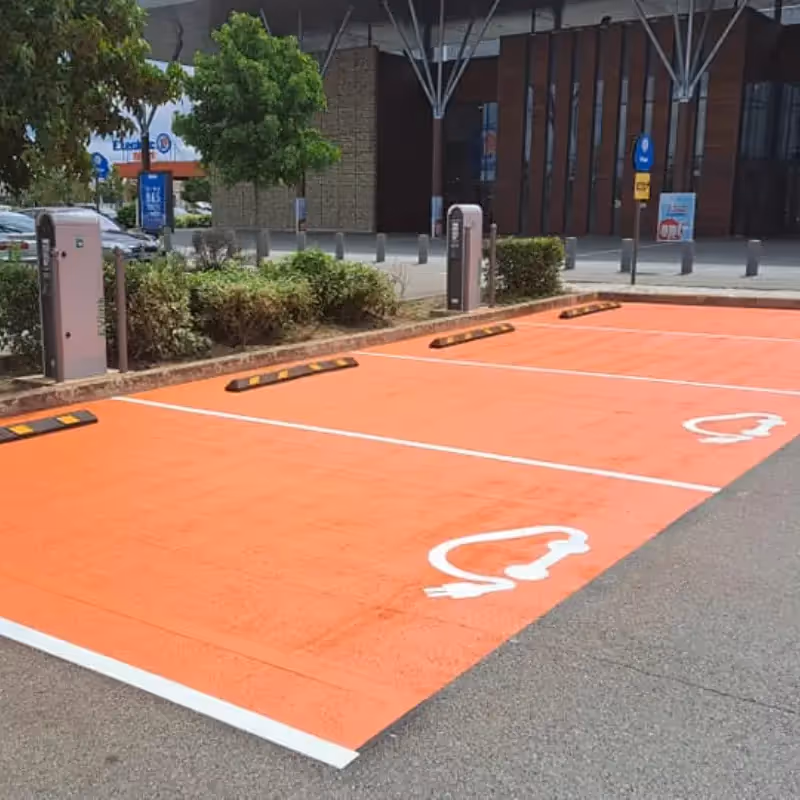 Chantier de marquage au sol réalisé par Mark n Park