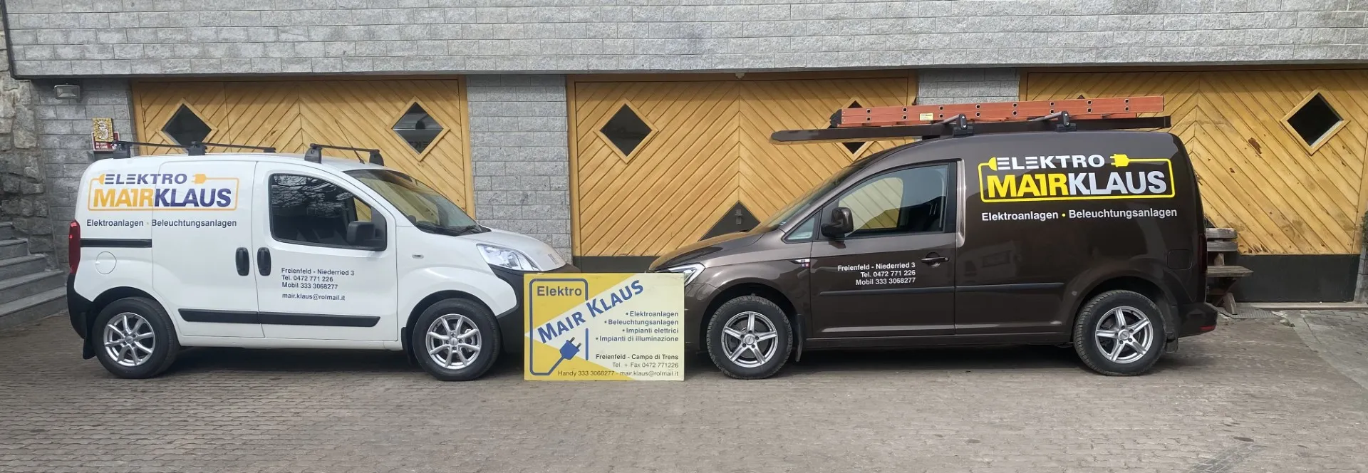 Due auto aziendali della ditta Elektro Mair Klaus.