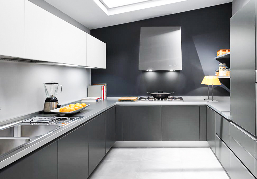 Lavori, complementi di arredo e cucine su misura