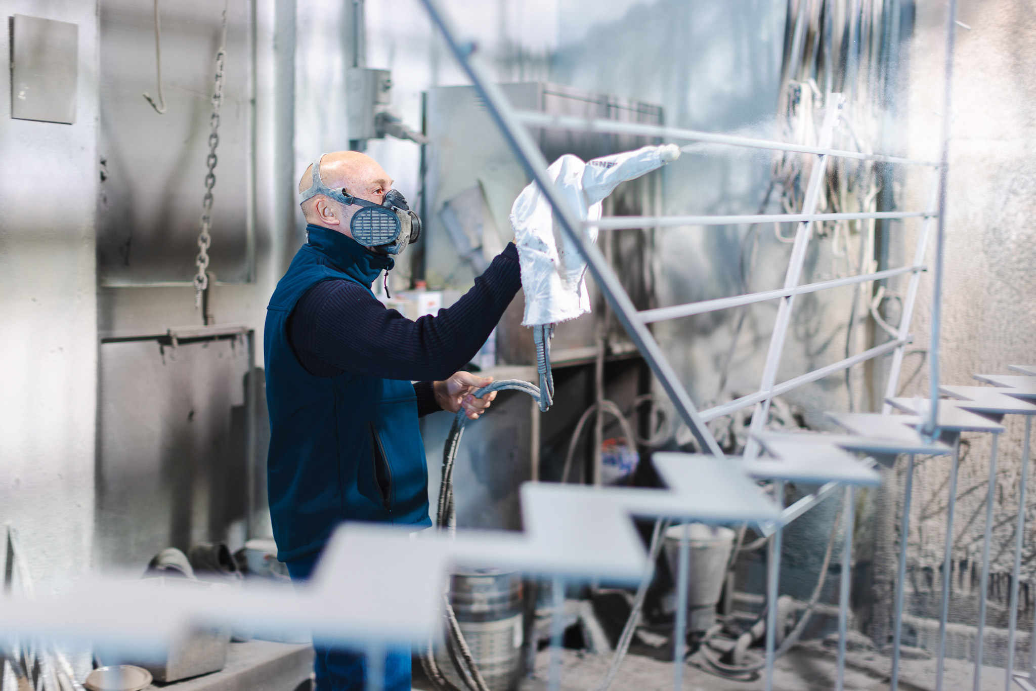 Oscar Argolas, verniciatura scala in ferro artigianale