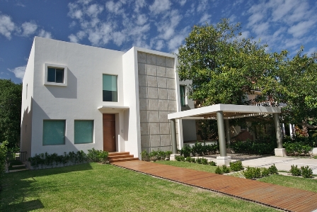 Mid-Century Exterior Home