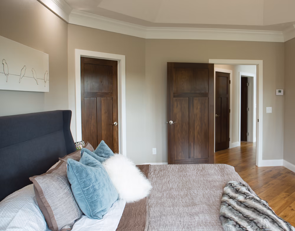 PKA3 Oak Panel Interior Door | 640A Primed MDF Crown Moulding | 280C Primed MDF Base | 155A Primed MDF Casing | 240B Primed Poplar Base | 614A Primed Poplar Crown