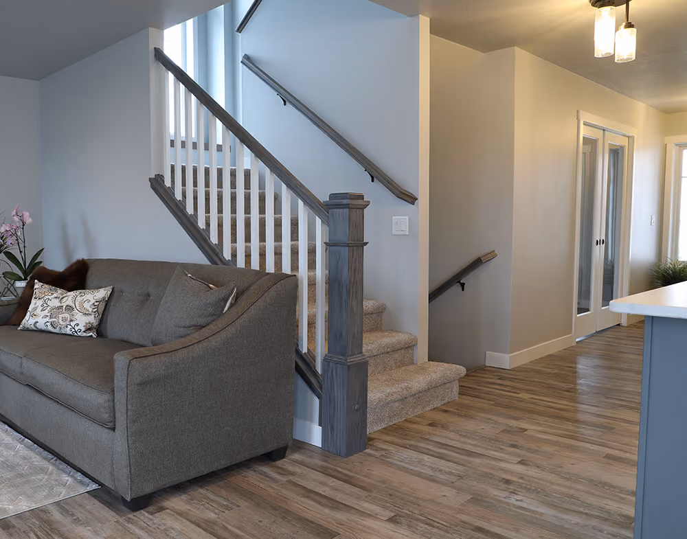 4091 Box Newel | 5360 Balusters