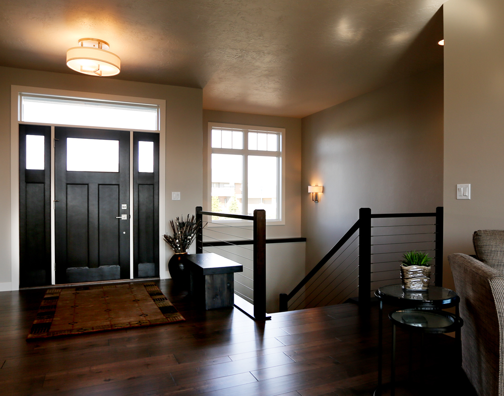 4001CH Newel | S.O. Cable Rail | ETHI-605 Door | ETHI-655 Sidelite | Clear Transom | 238A Base | S4S (Casing)