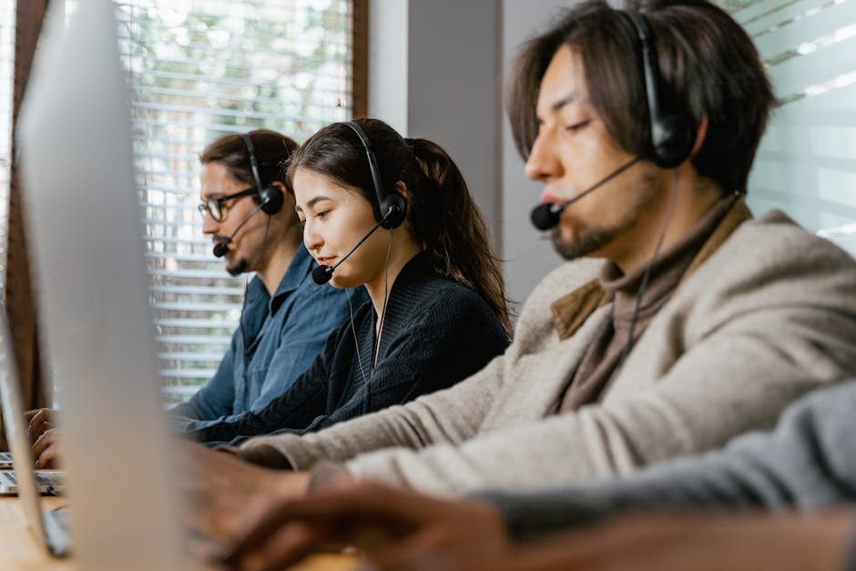 How to Improve Call Handling Skills for HVAC and Plumbing Businesses