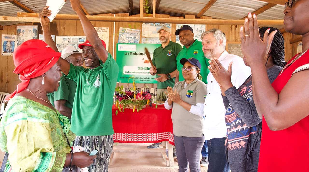 people-dancing-at-Abyeng-Most Mature Iboga Farm in the World