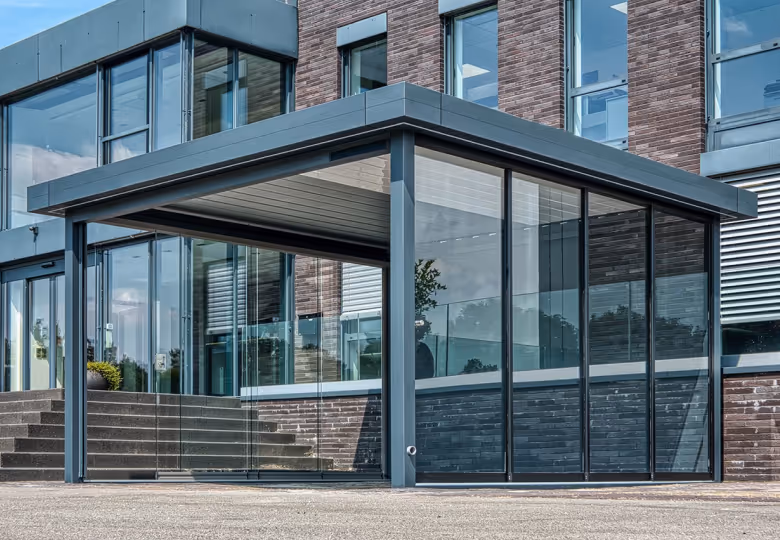 Terrassenüberdachung - Lamellendach - Ein standfestes und hochqualitatives Terrassendach