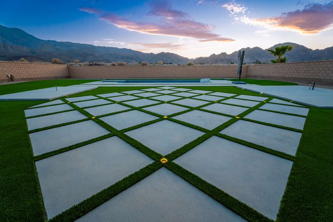 quality fence work image