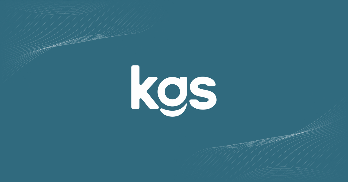 Logo mit den weißen Buchstaben ‚kgs‘ auf einem blaugrünen Hintergrund mit feinen Linienmustern.