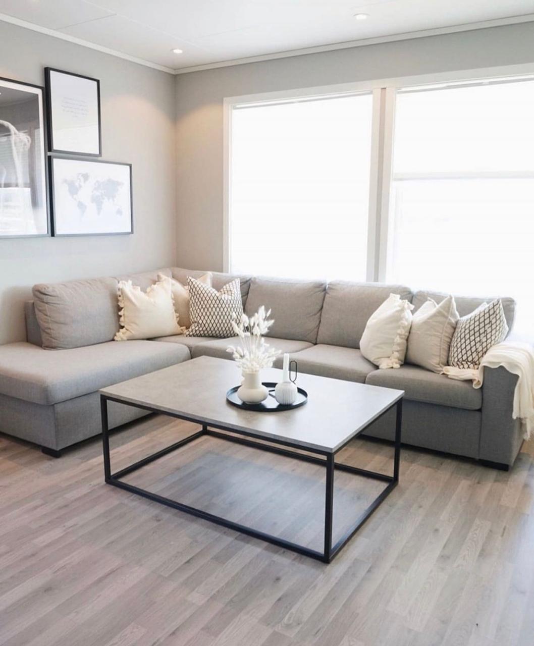 image of elegant dining area (for an italian restaurant)