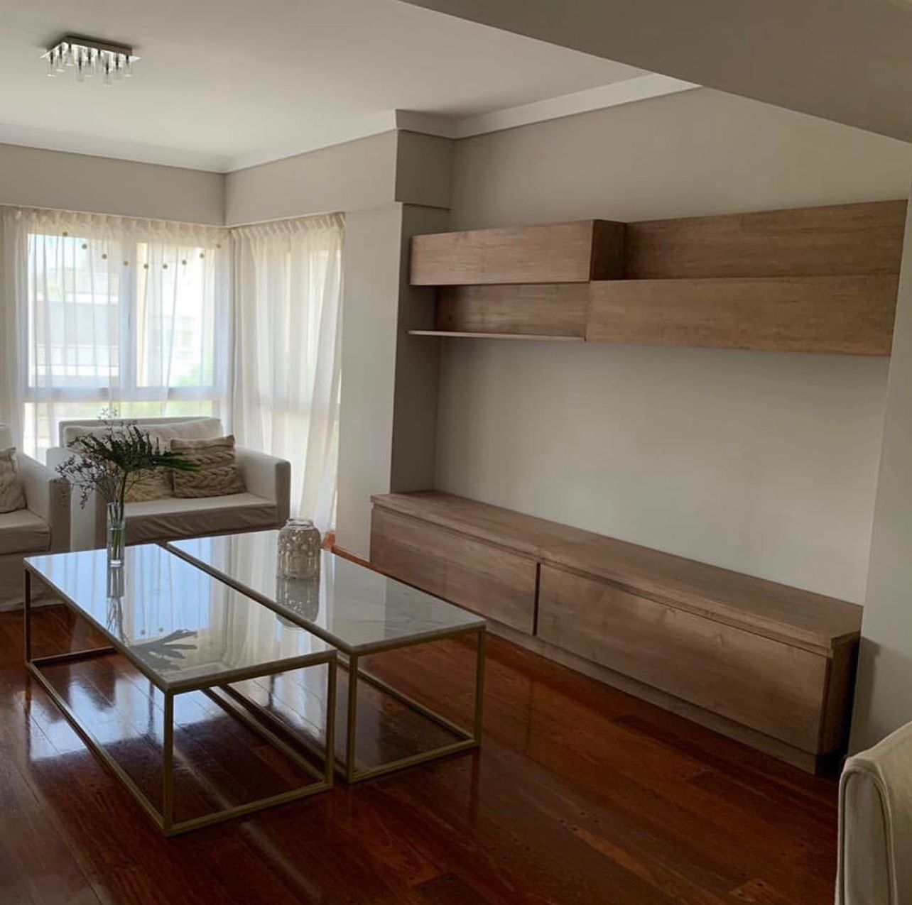 image of vibrant dining space (for a mexican restaurant)