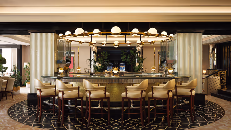 The restaurant opens up to Thames views and a room alive with the tides: oysters shucked to order, ceviche bright with citrus, caviar served on cold silver. Dayboat fish, lobster, and monkfish anchor the menu, while a private dining room for 8 to 12 guests is perfect for intimate celebrations.