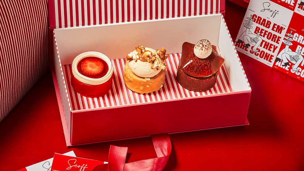 Escape to the heart of London and indulge in an unforgettable overnight stay at The Savoy. With our exclusive Dine & Dream package, you’ll enjoy a £50 dining credit to use in one of our legendary bars, our beautiful restaurant, Gallery, our specialist pastry shop, Scoff, or in-room dining.