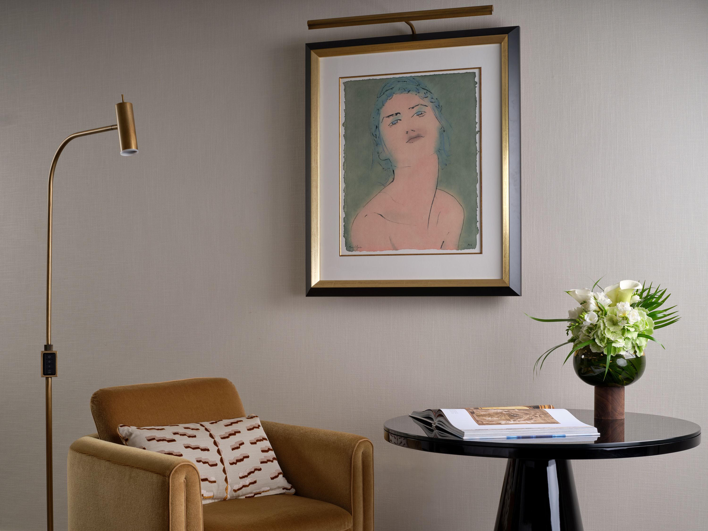 Reflecting The Savoy’s two design eras, each Superior Queen Room is arranged in either Edwardian or Art Deco style. Views reach to quiet courtyards or city streets, with daylight through sash windows and a marble bathroom giving the room its calm counter to London outside.