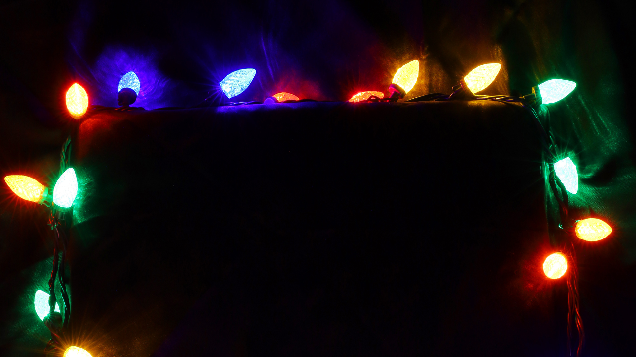 c7 christmas lights vs c9​
