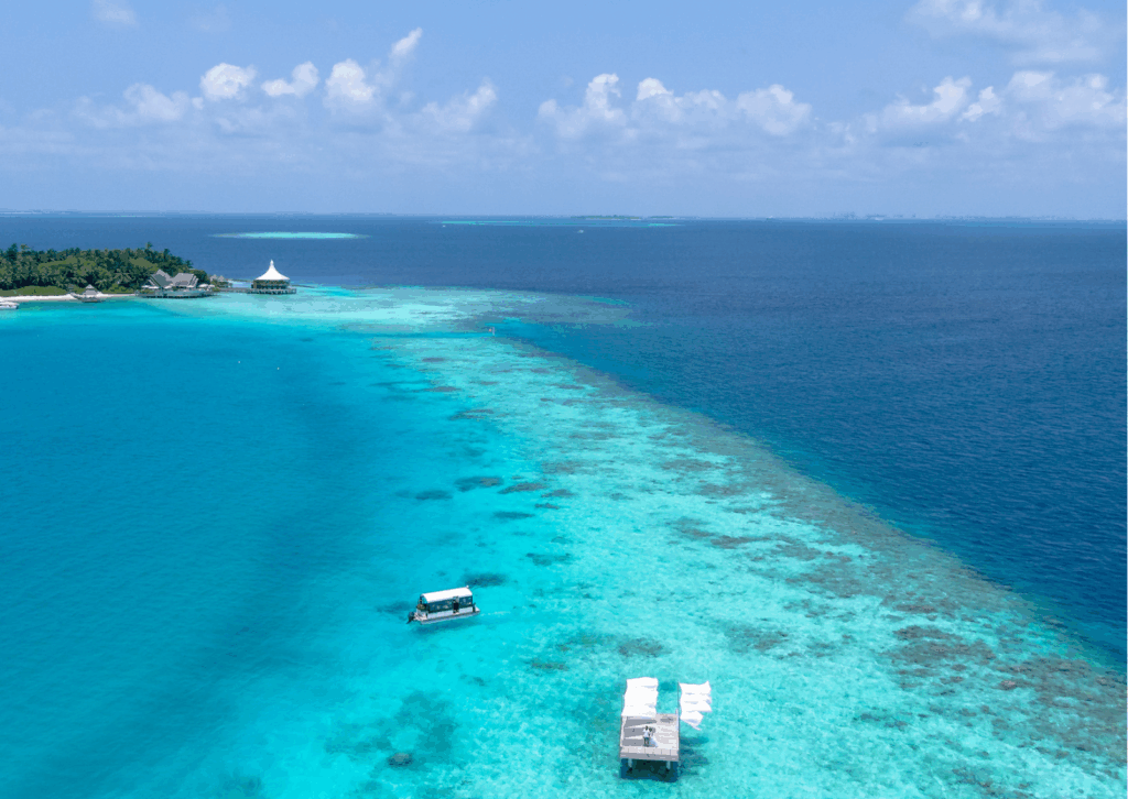 An image of the sea surrounding Belize, a country in Central America.