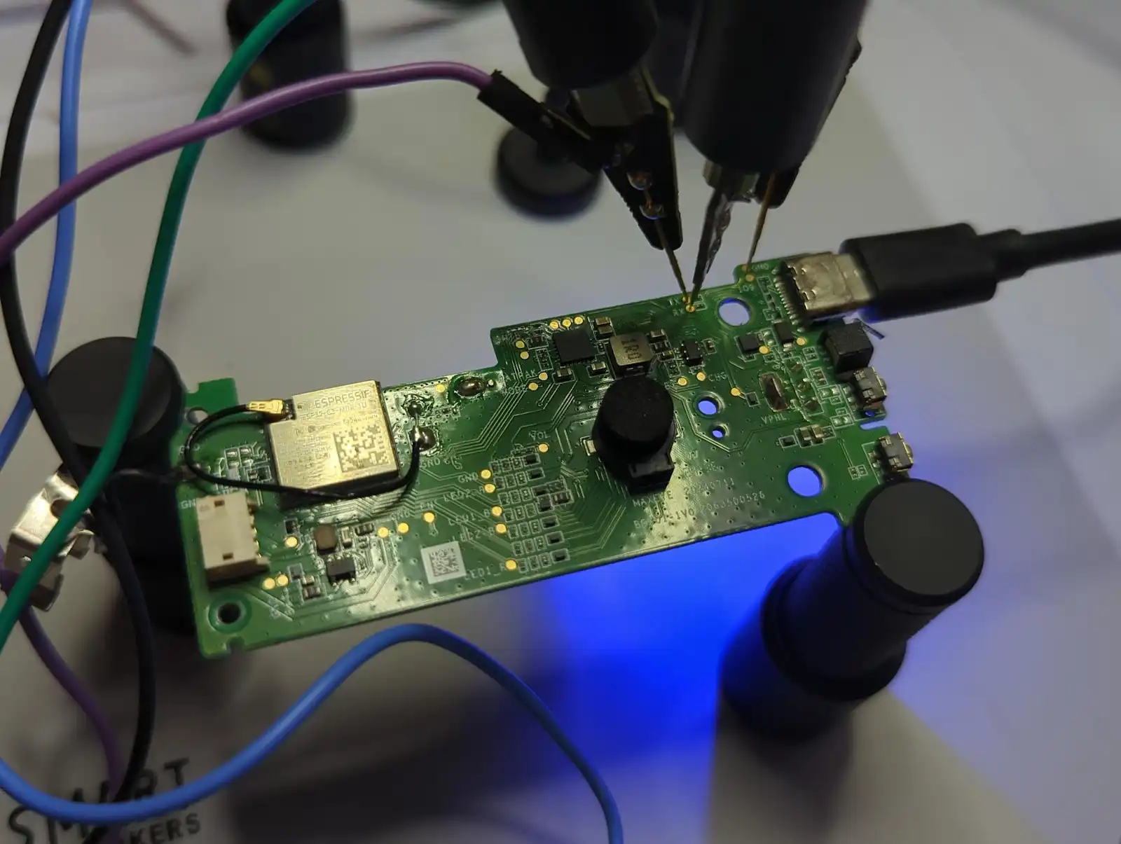 Hardware pentesting of IoT device circuit board