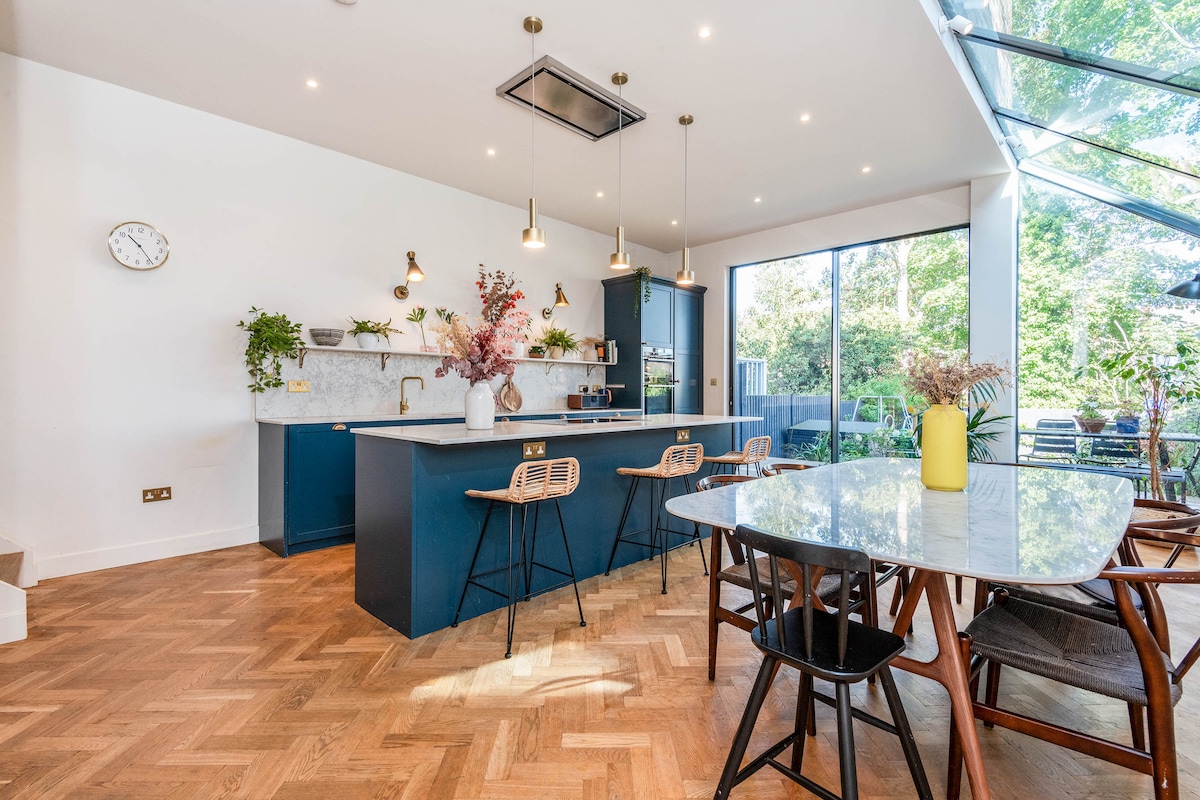 Newly renovated 4 bed home - North London - Airbnb