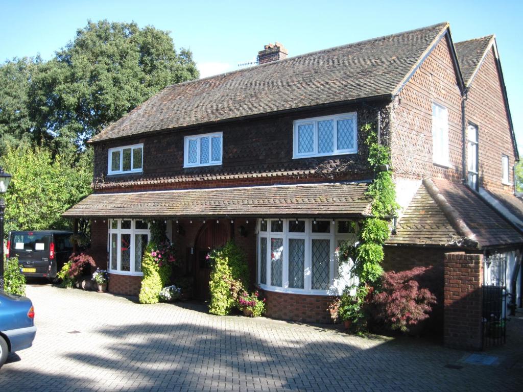 Trumbles Gatwick B&B, Charlwood (updated prices 2026)