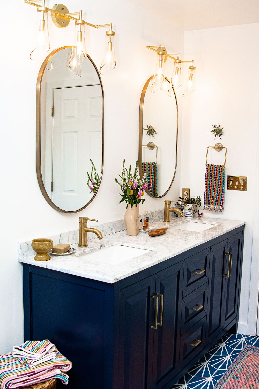 Bathroom Remodel: A 90s Bathroom Gets a Bold & Eclectic ...