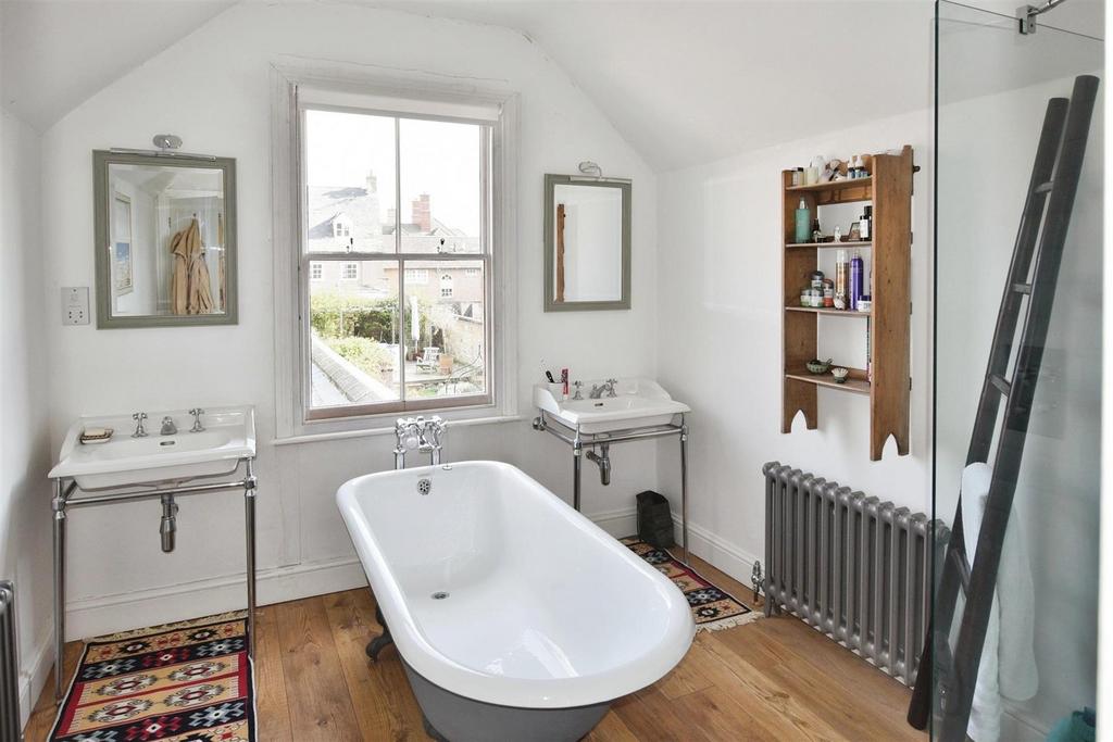 Maiden Lane, Stamford 3 bed terraced house - £2,500 pcm ...