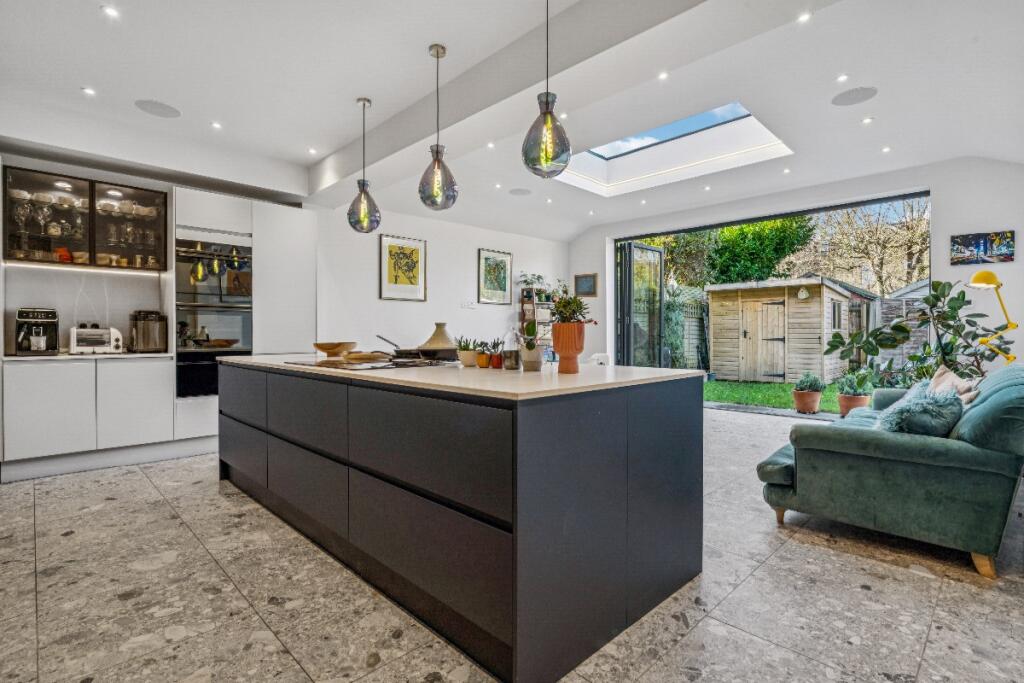 5 bedroom semi-detached house for sale in Gilpin Avenue ...