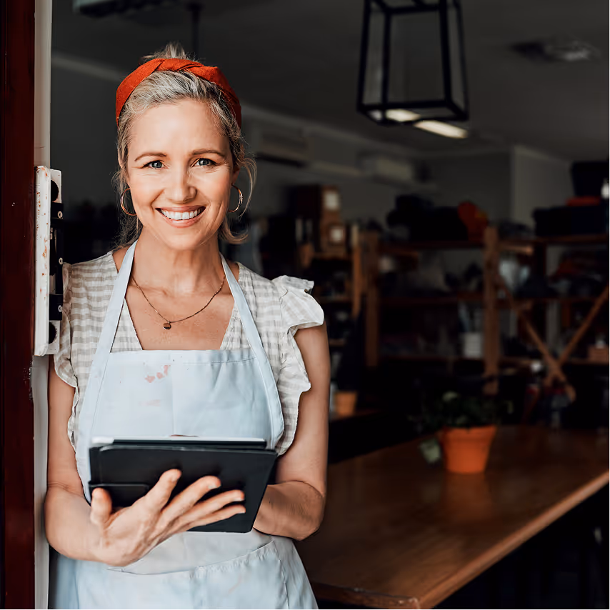 commerçante qui augmente ses ventes grâce au click and collect et à la livraison avec Haxe Direct