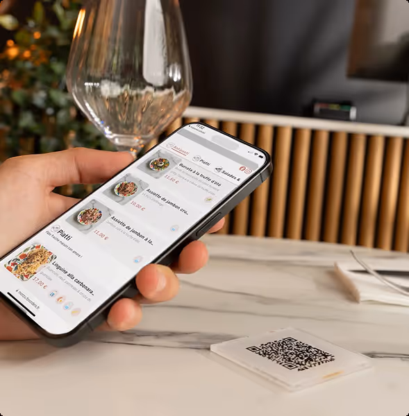 solution de menu digital pour restaurant avec QR Code sur table