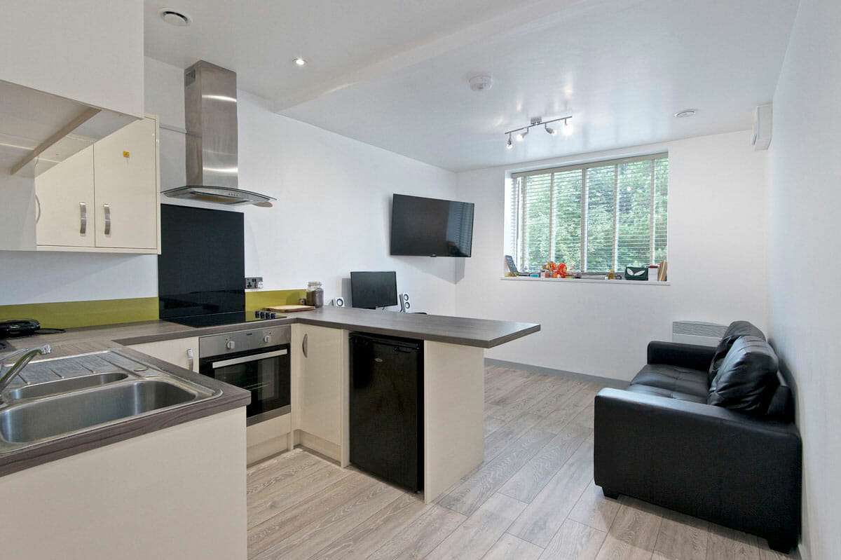 Flat 1 Parliament Court