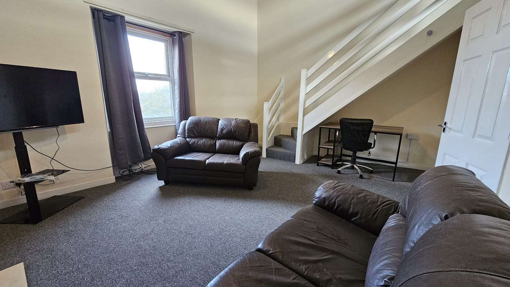 Flat 2, 31-33 North Road