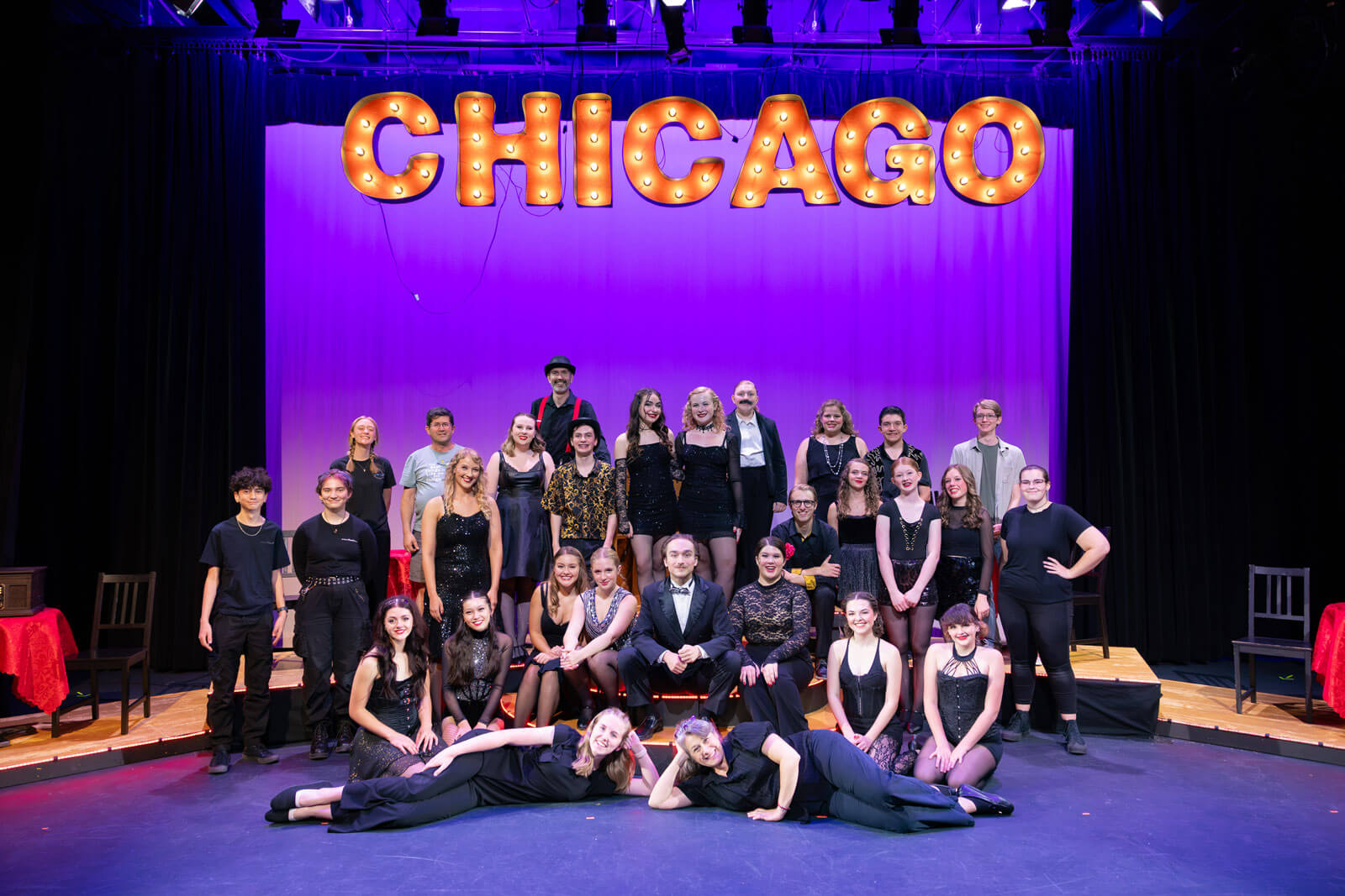 Full cast of Chicago, CenterStage Theatre Company