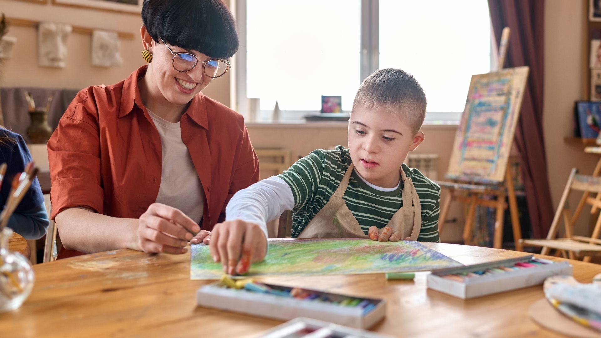 Verhaltenstherapie Behandlung mit Betreuer und Kind