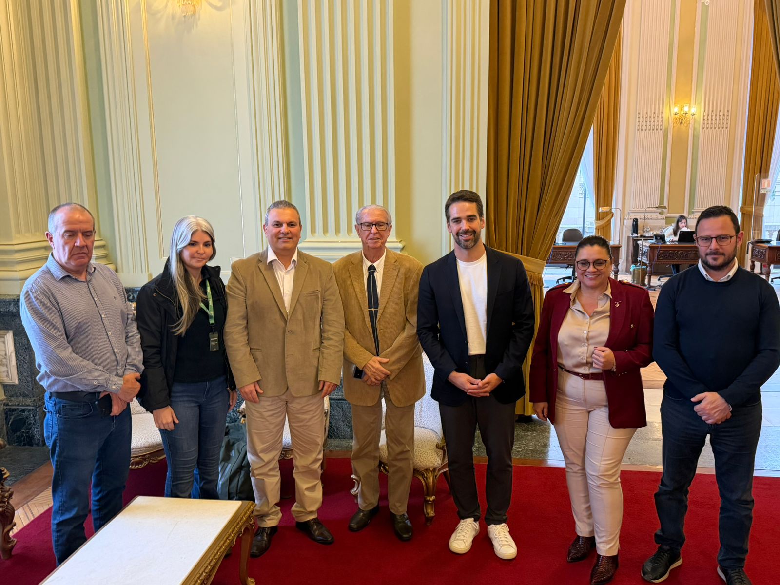 Da esquerda para a direita: Julio Moreira, Bárbara Brum, Alexandre Tavares, Antonio Lousada, Eduardo Leite, Marjori Kauffmann e Mateus Wesp