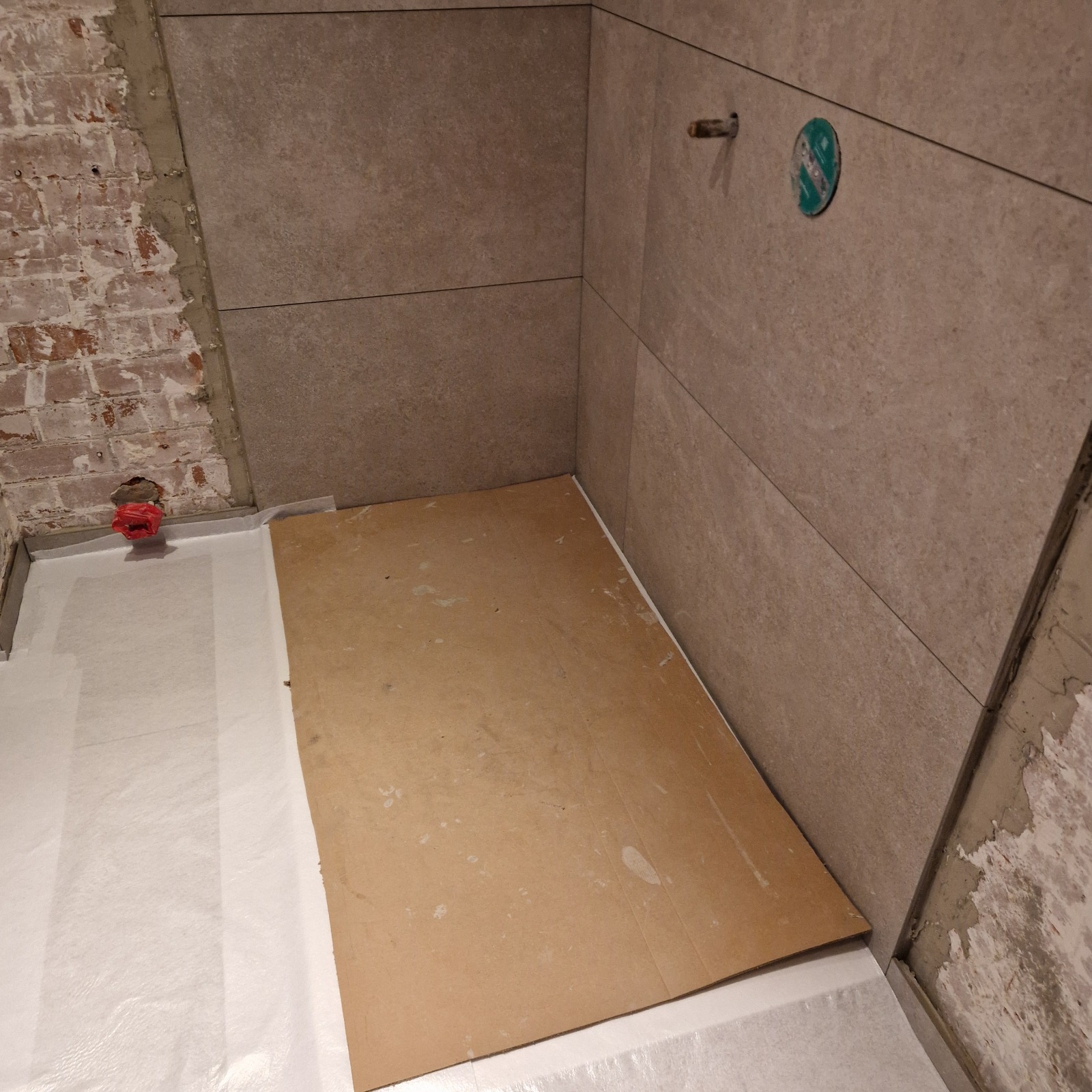 Badkamer tijdens de opbouw