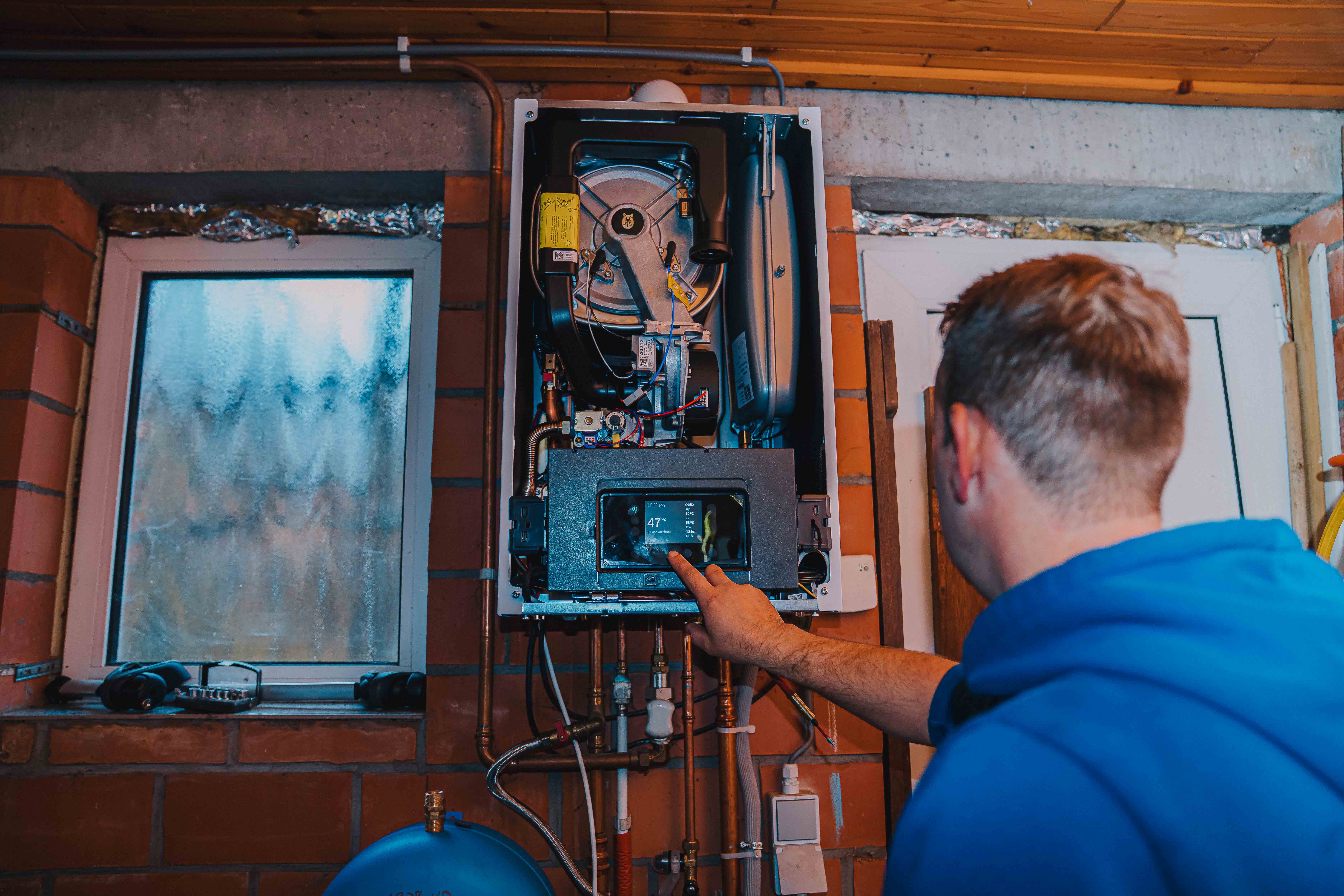 Algemeen onderhoud van gaswandketels, warmtepompen en ventilatie-units
