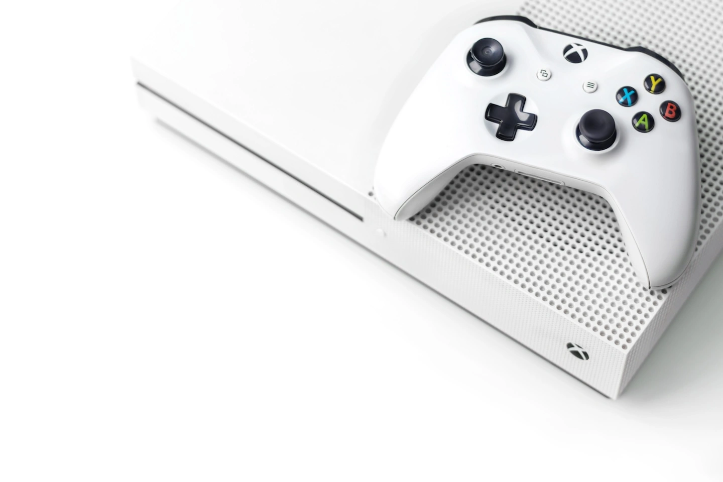 Xbox Series X Keeps Shutting Off? Causes & Easy Fixes