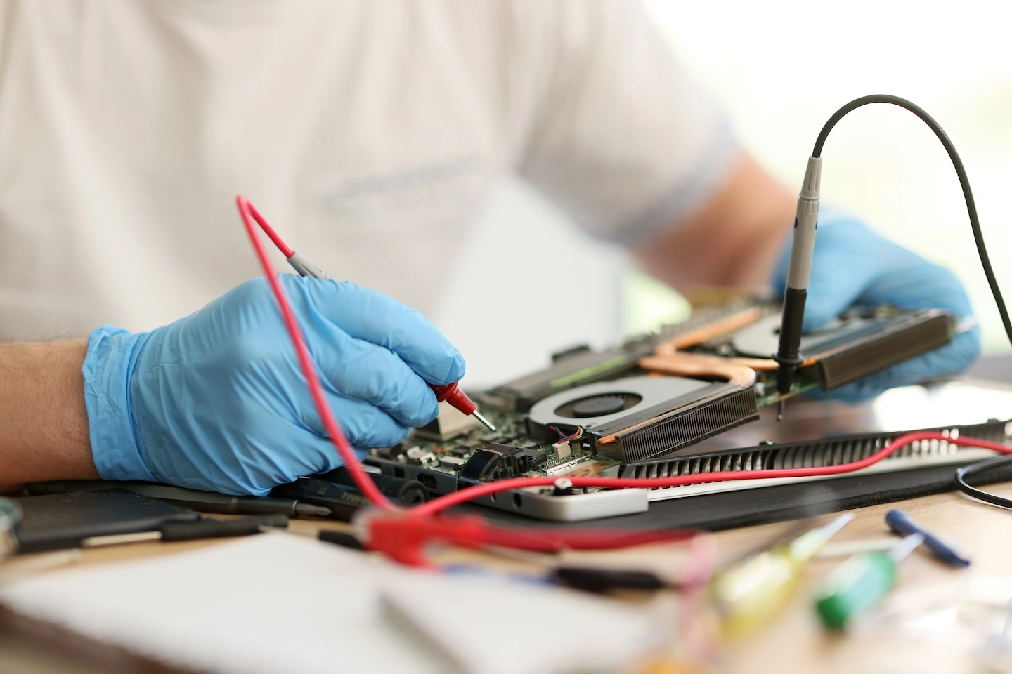 Desktop Computer Won’t Turn On? 10 Causes & Fixes