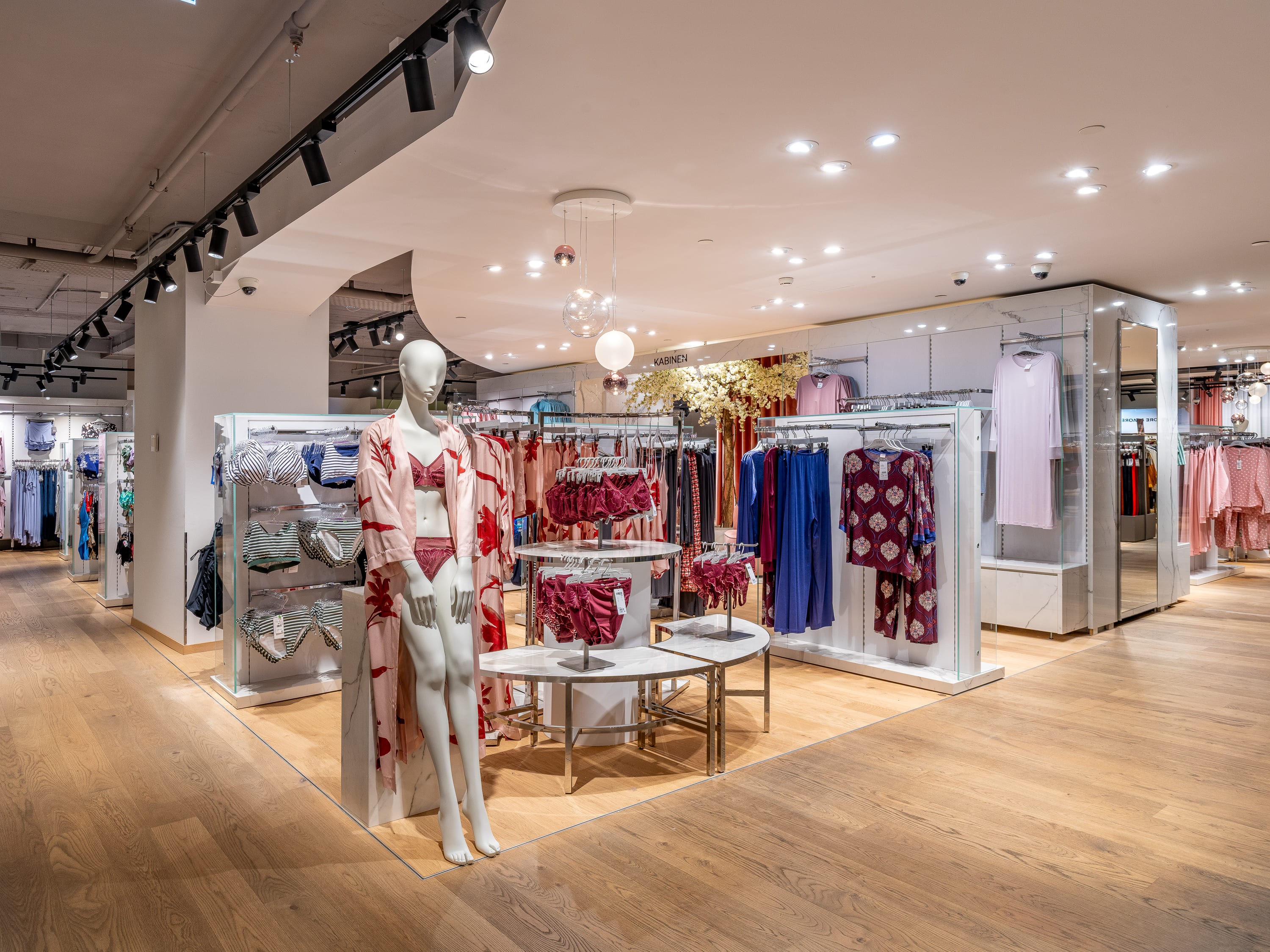 LOEB Warenhäuser Bern, Biel und Thun