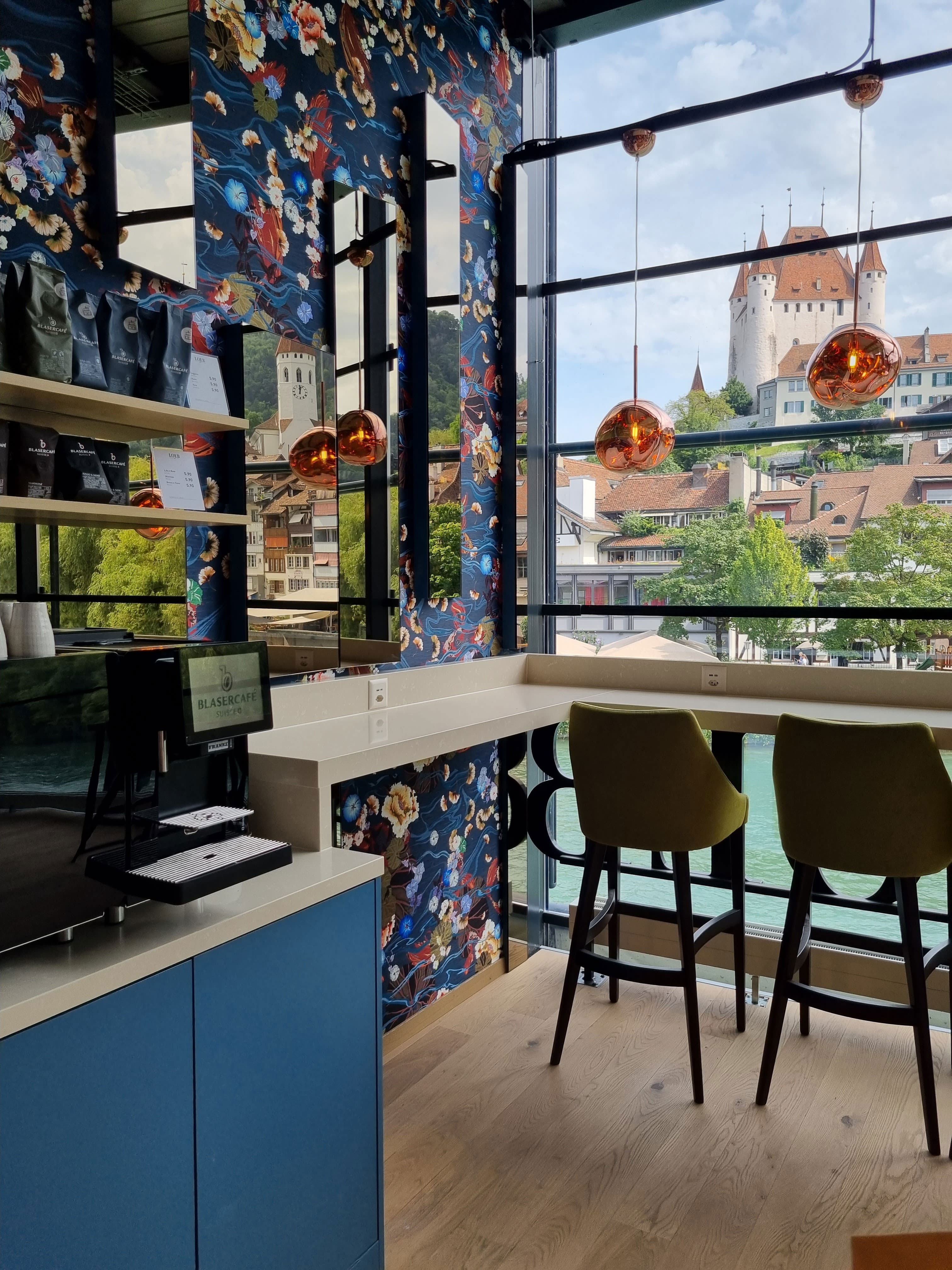 Aarelounge im LOEB Thun