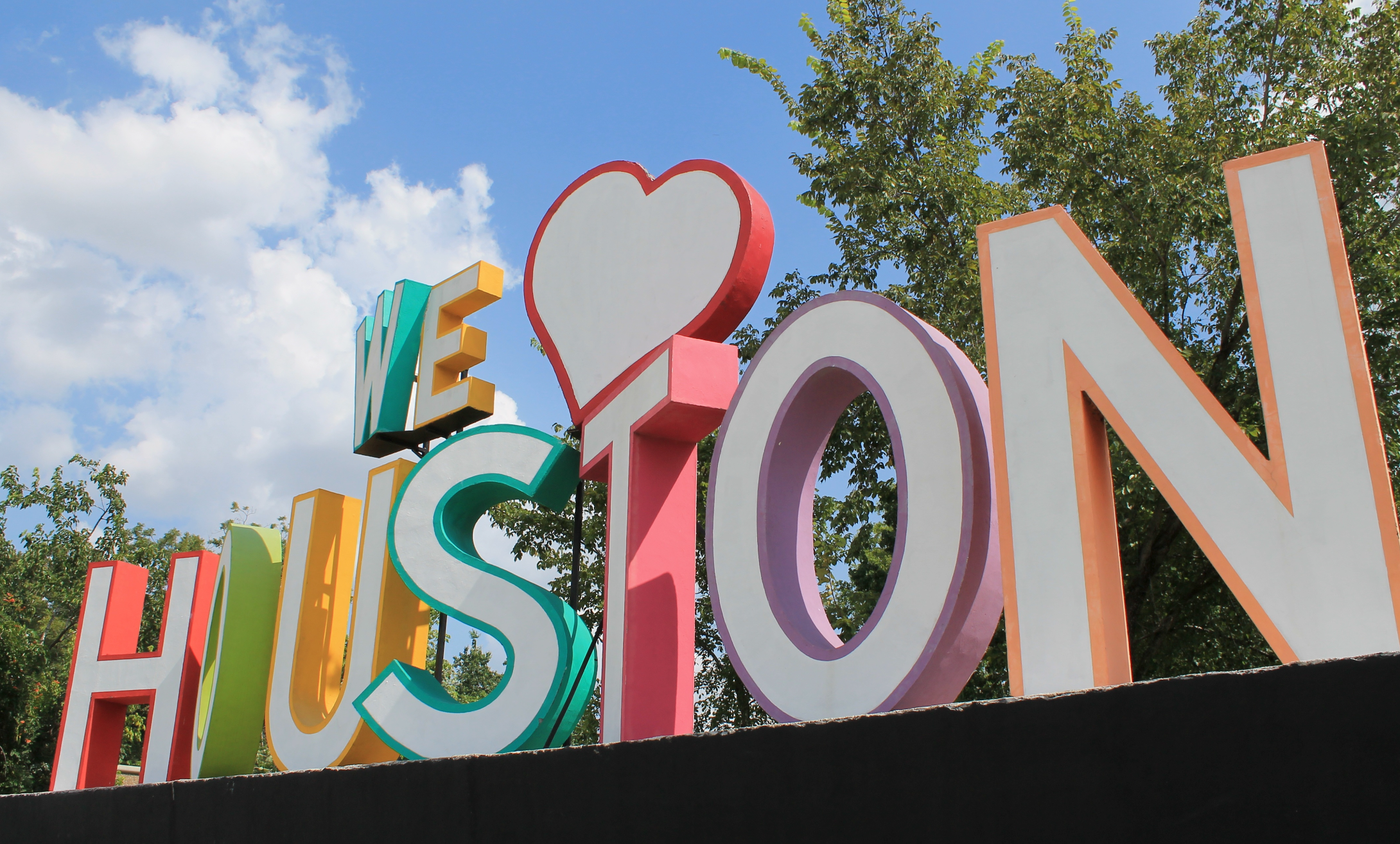 An image that shows a sign reading "We love Houston"