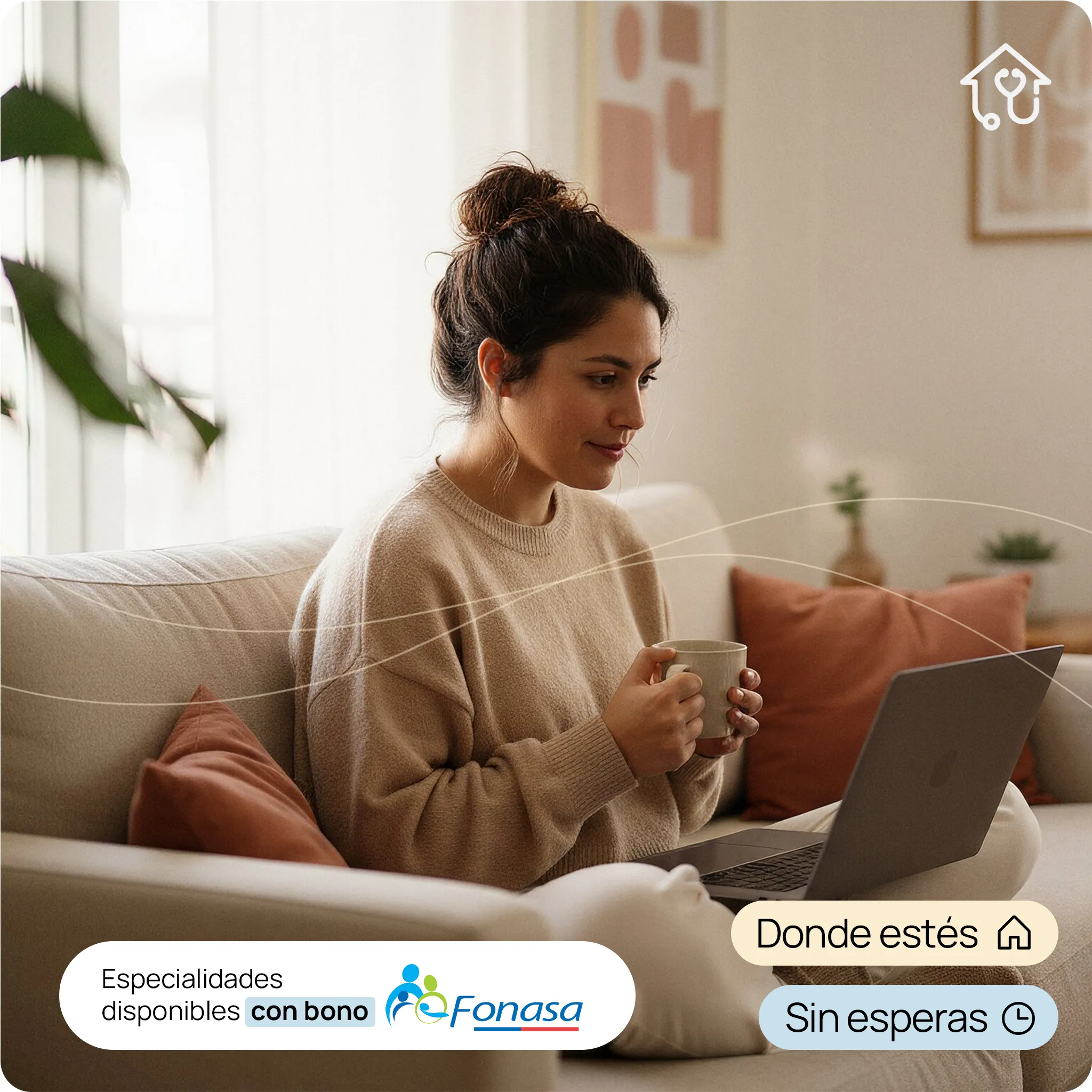 Mujer mirando su laptop