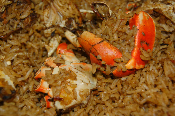 Tru Bahamian Must Eat: Crab & Rice