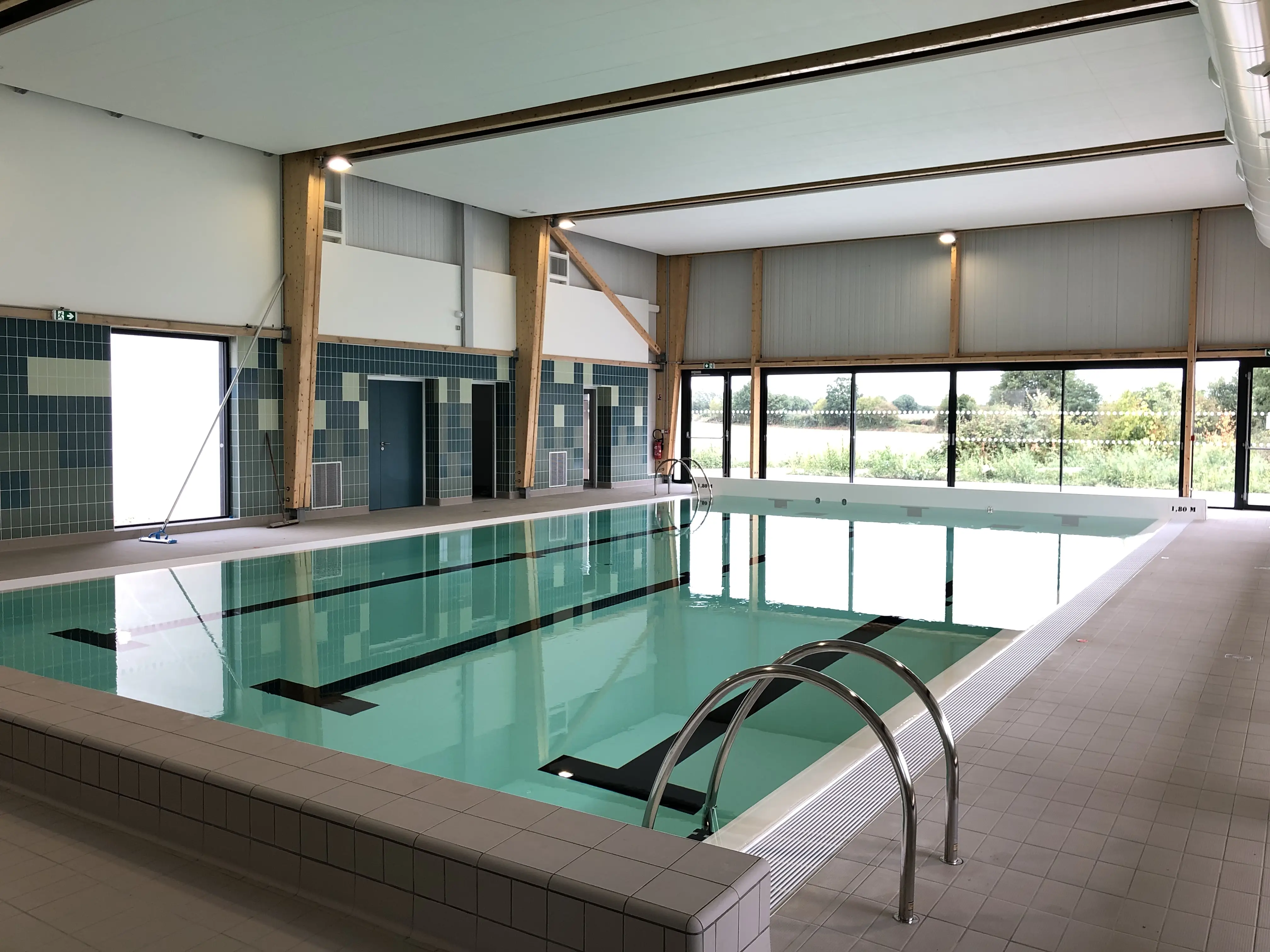 Démolition et reconstruction d'un bassin d'initiation à la natation