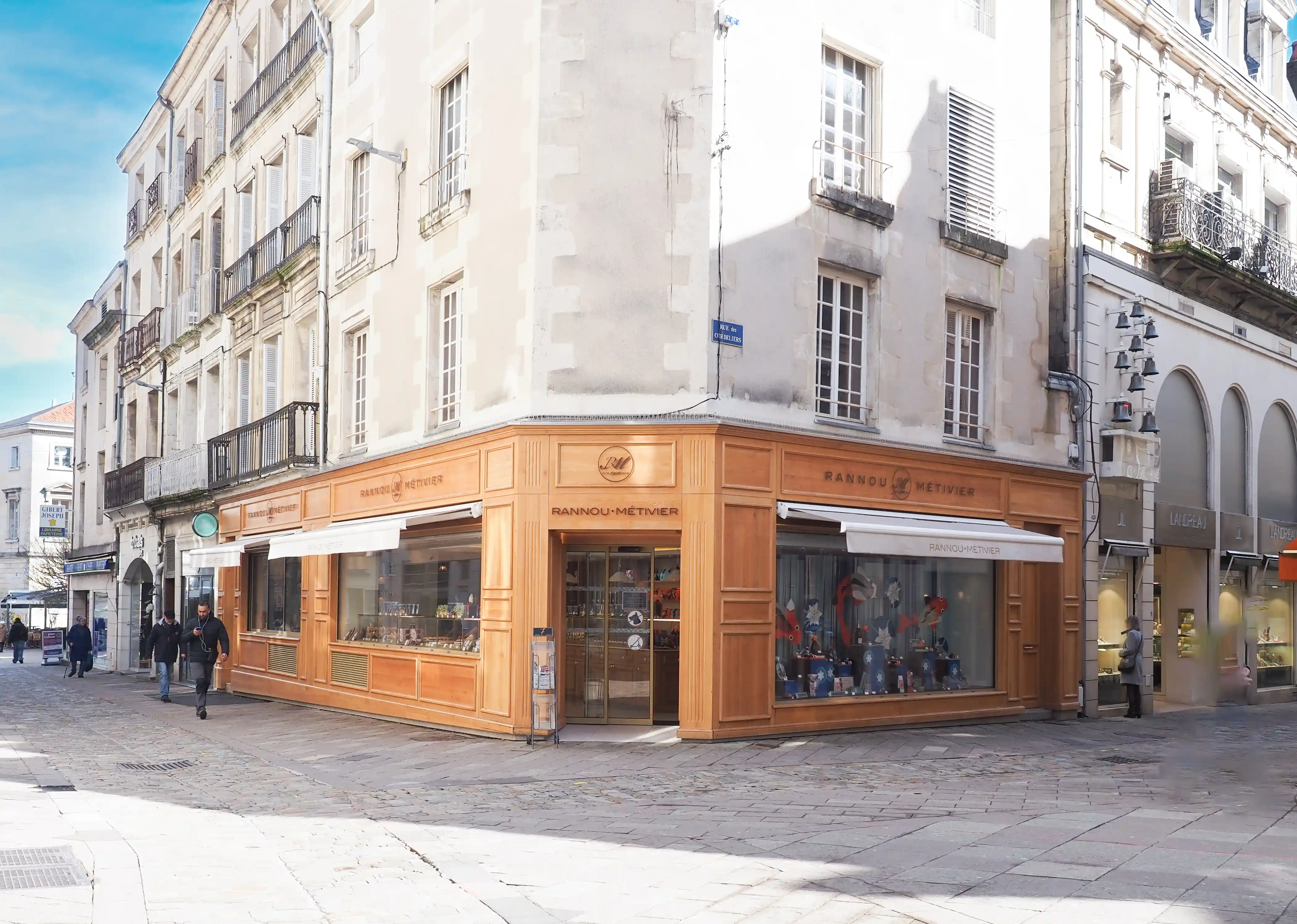 Réaménagement et extension de la boutique Rannou-Métivier en centre-ville