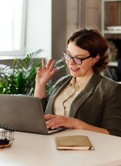 About v8 left employee image