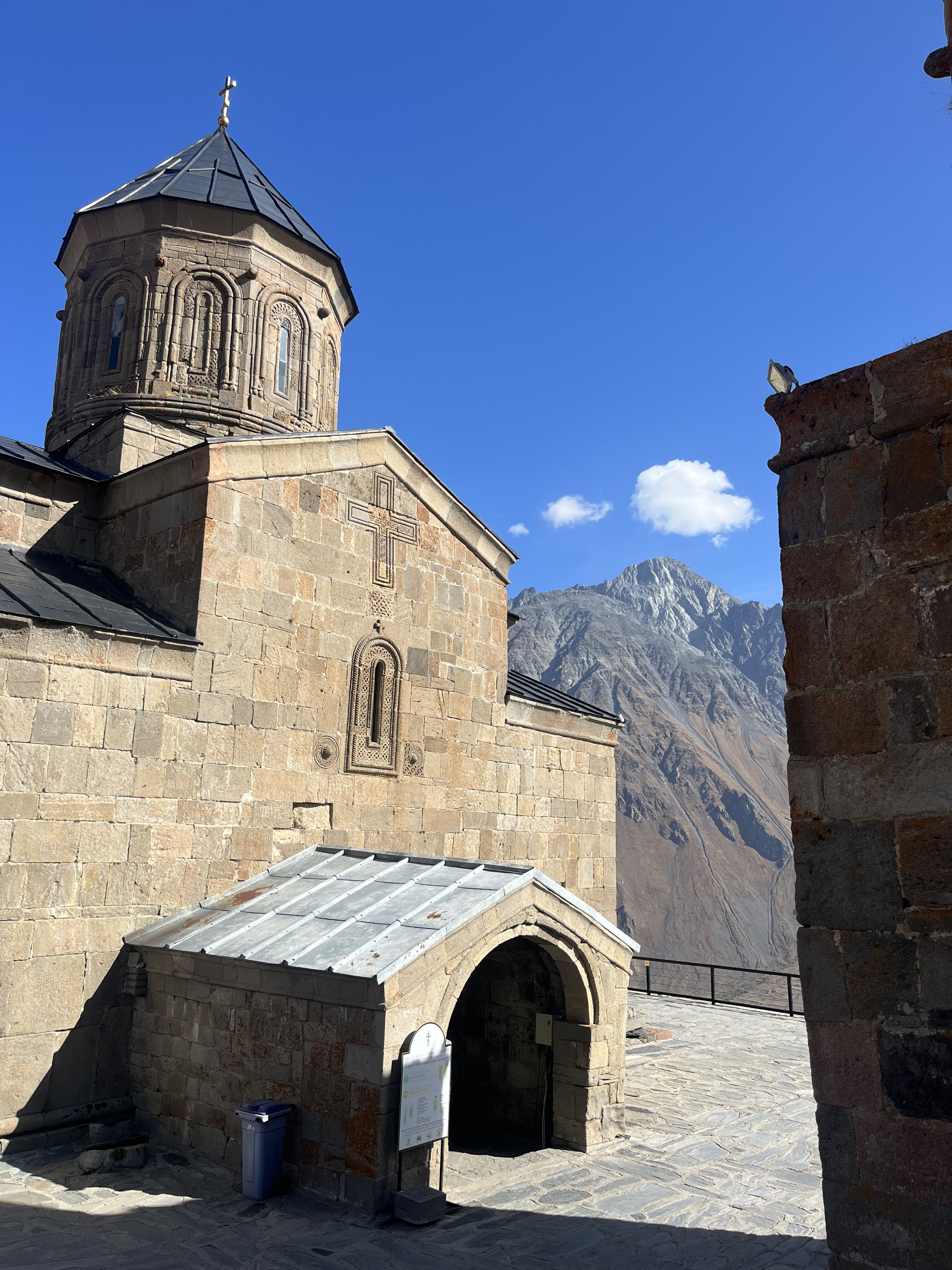 image of vibrant dining space (for a mexican restaurant)